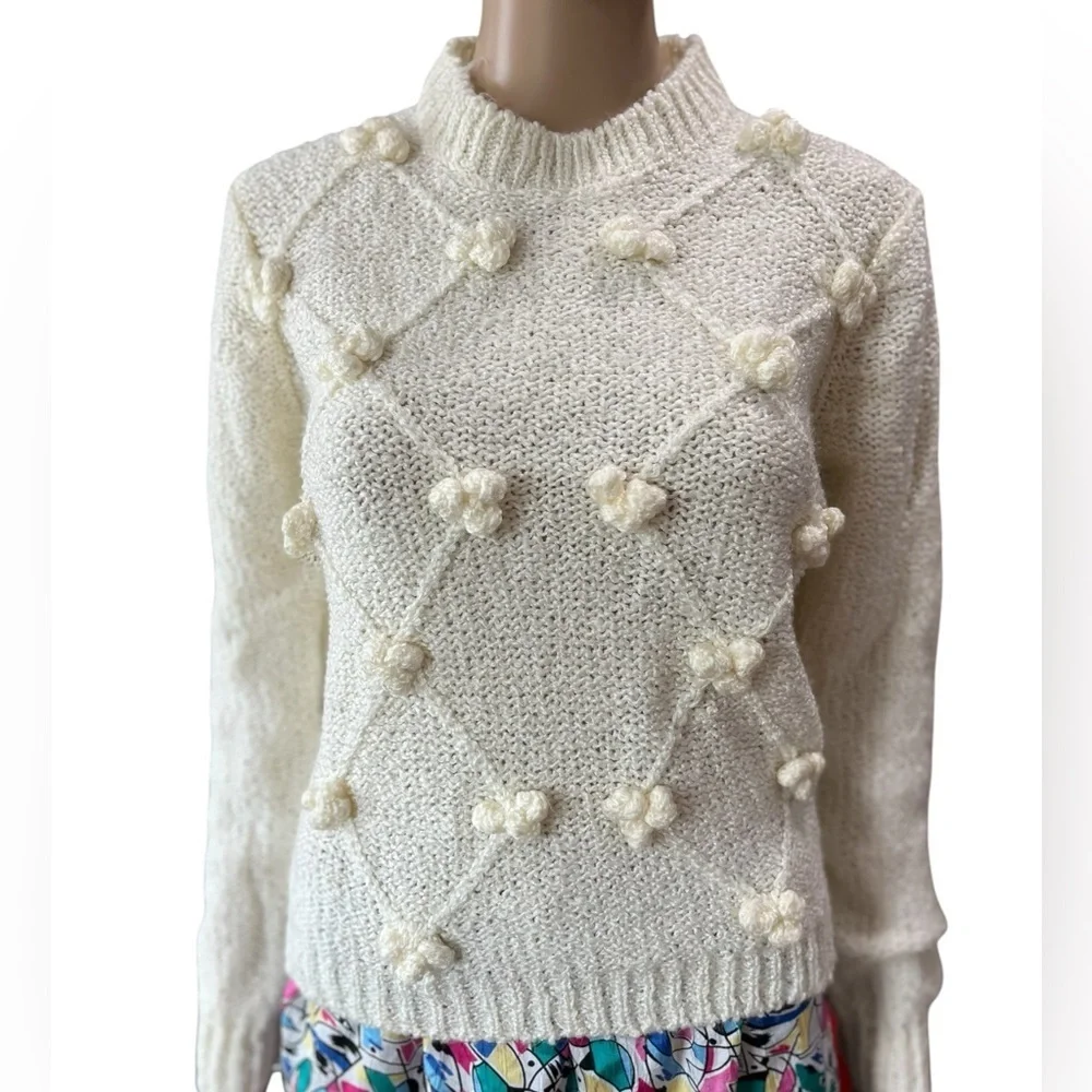 Chunky creamy cozy granny Sweater Pullover -L